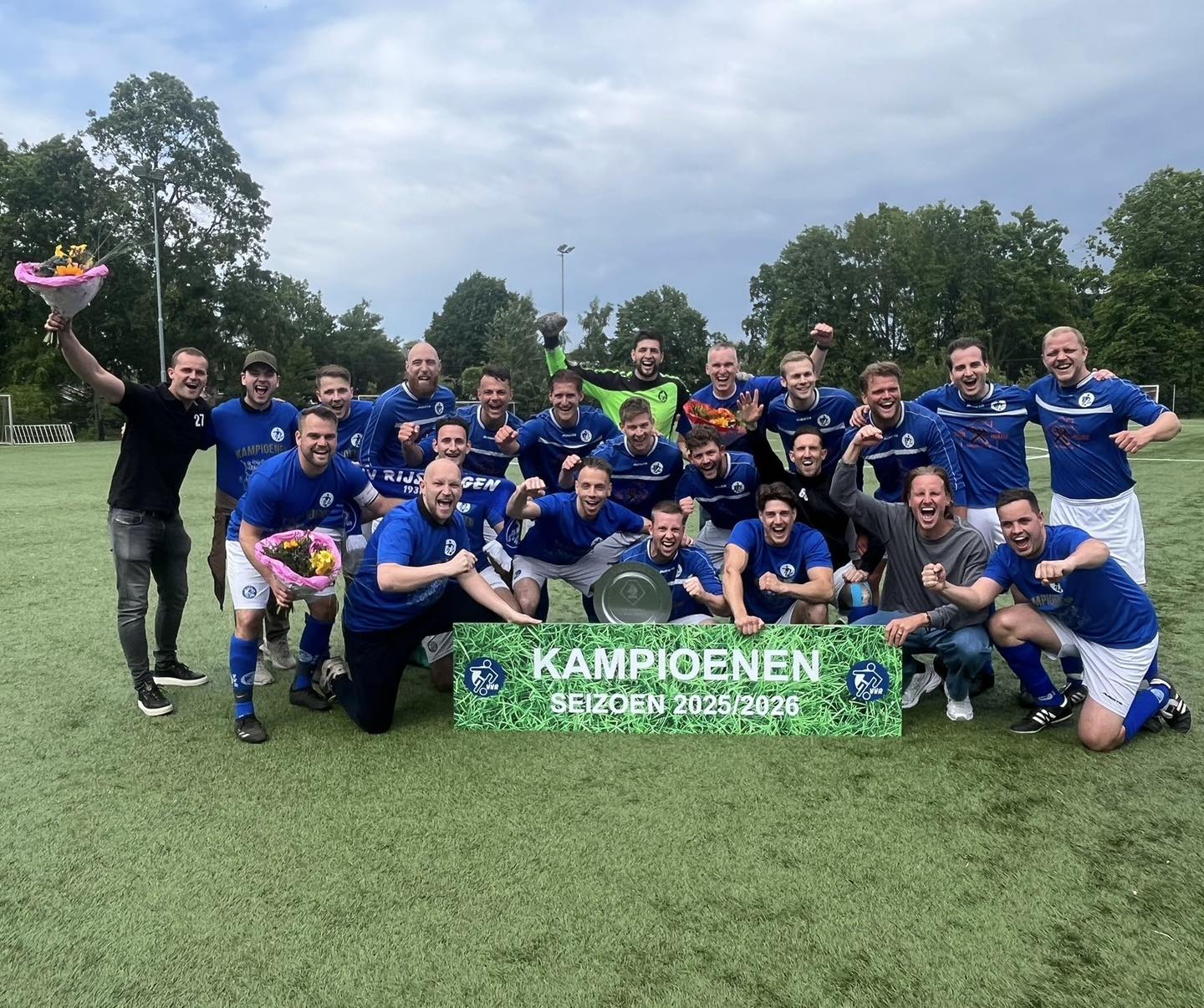 VVR ZATERDAG 2 KAMPIOEN